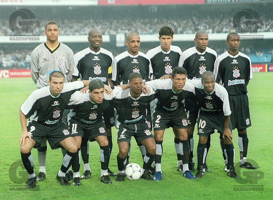 Corinthians Campeão Mundial 2000. Escalação: Dida, Kléber, Fábio Luciano,  Vampeta, Rincon e Adilson Batista. Luiz…